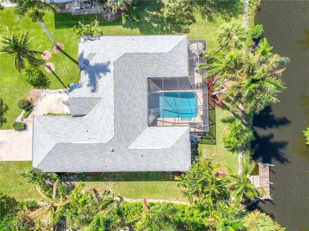 428 Sharwood Drive Naples FL 34110