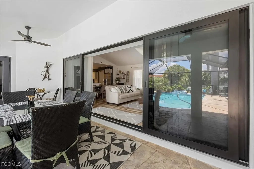 428 Sharwood Drive Naples FL 34110