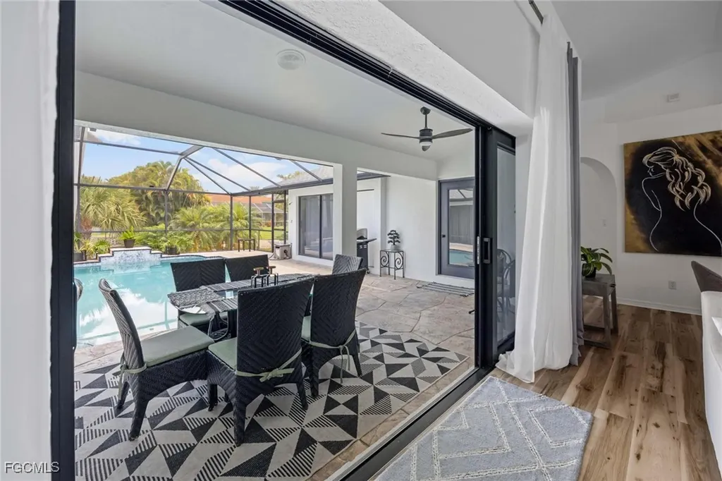 428 Sharwood Drive Naples FL 34110