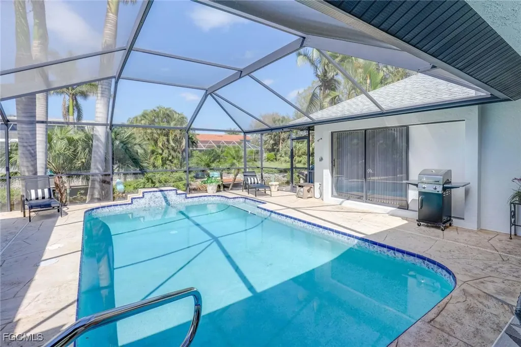 428 Sharwood Drive Naples FL 34110