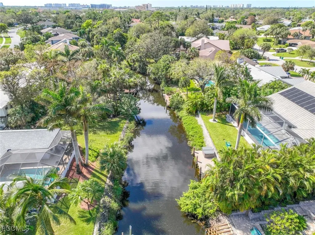 428 Sharwood Drive Naples FL 34110