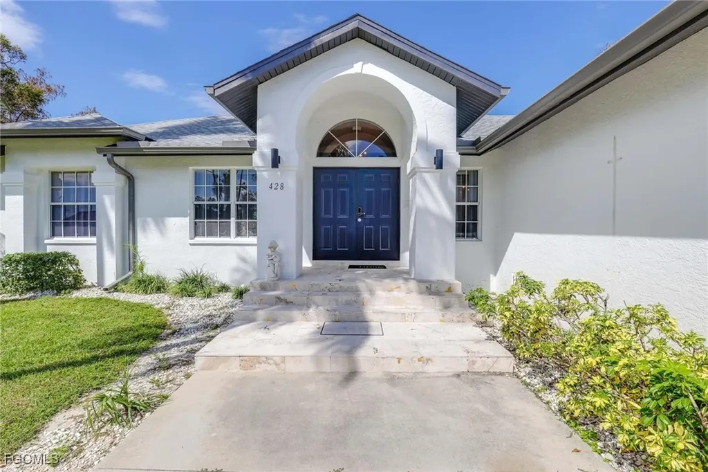 428 Sharwood Drive Naples FL 34110
