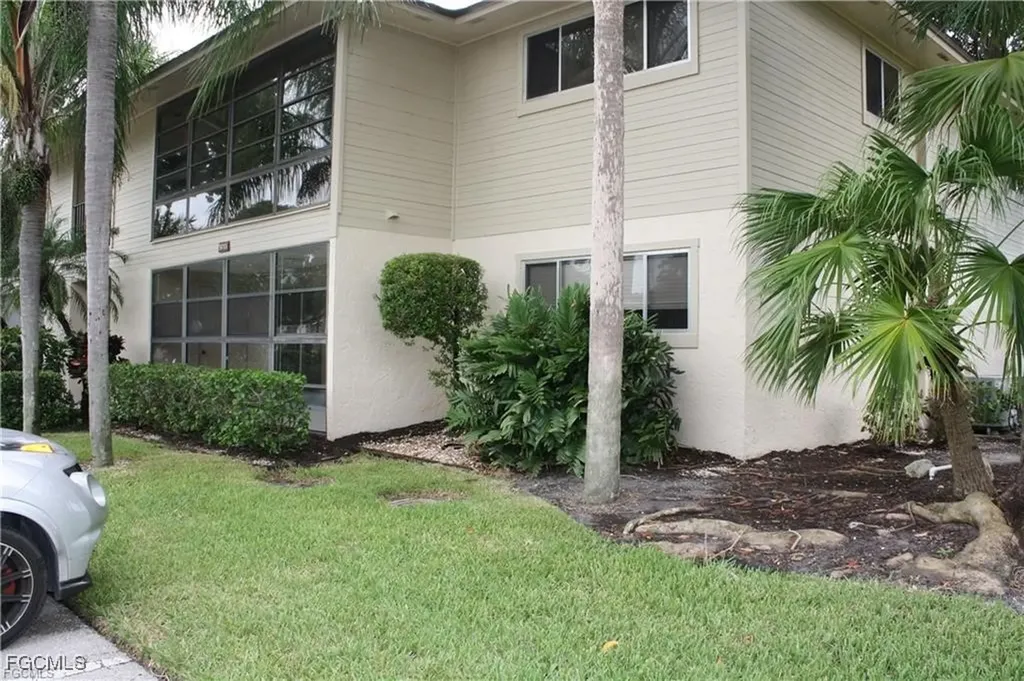 5713 Foxlake Drive North Fort Myers FL 33917