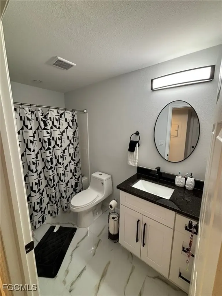 5713 Foxlake Drive North Fort Myers FL 33917