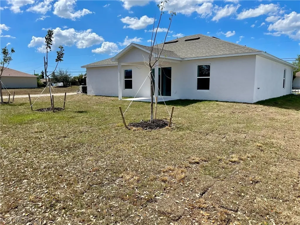 1733 NW 6th Avenue Cape Coral FL 33993