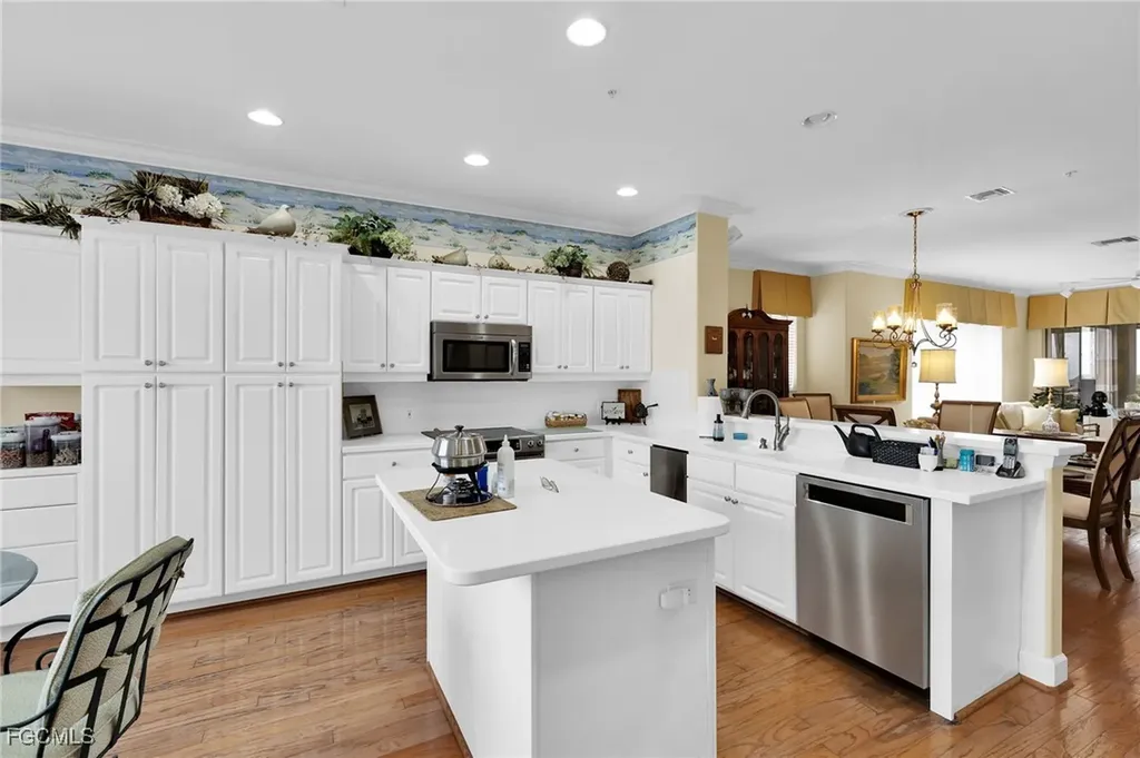 9121 Southmont Cove Fort Myers FL 33908