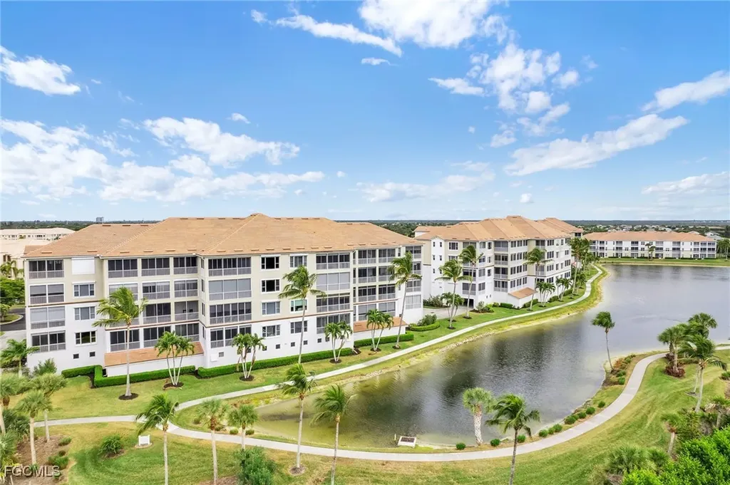 9121 Southmont Cove Fort Myers FL 33908