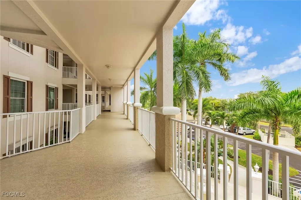 9121 Southmont Cove Fort Myers FL 33908