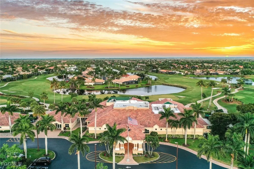 9121 Southmont Cove Fort Myers FL 33908
