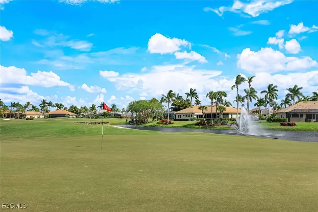 9121 Southmont Cove Fort Myers FL 33908