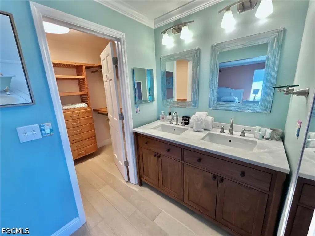 497 E Gulf Drive Sanibel FL 33957