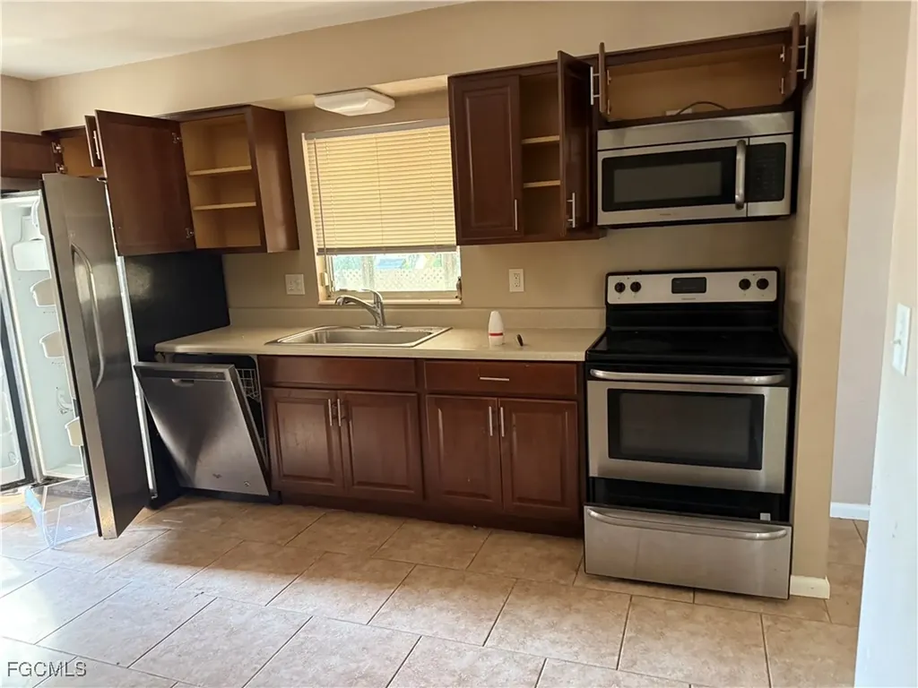 326 Morgan Circle N Lehigh Acres FL 33936