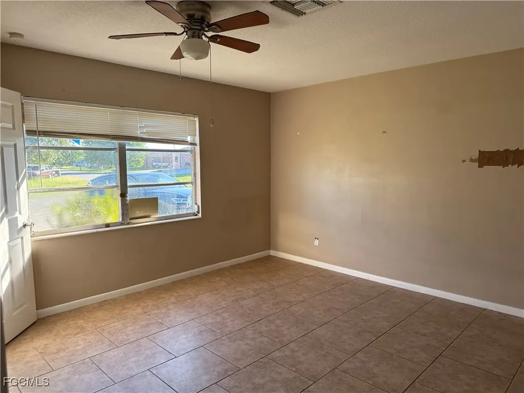 326 Morgan Circle N Lehigh Acres FL 33936
