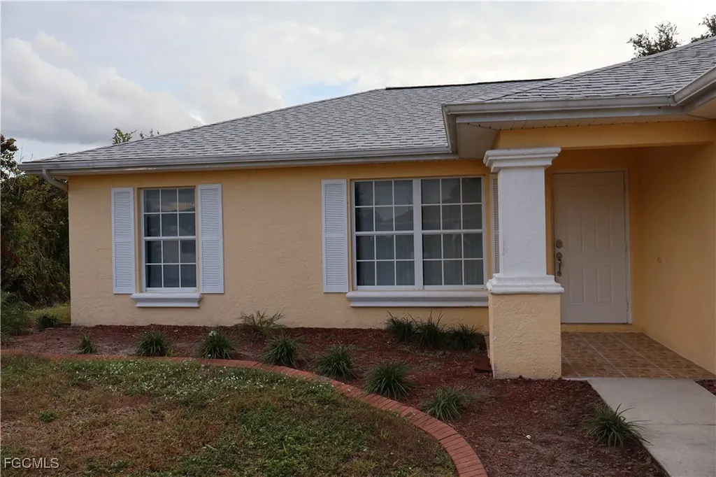 3805 22nd Street SW Lehigh Acres FL 33976