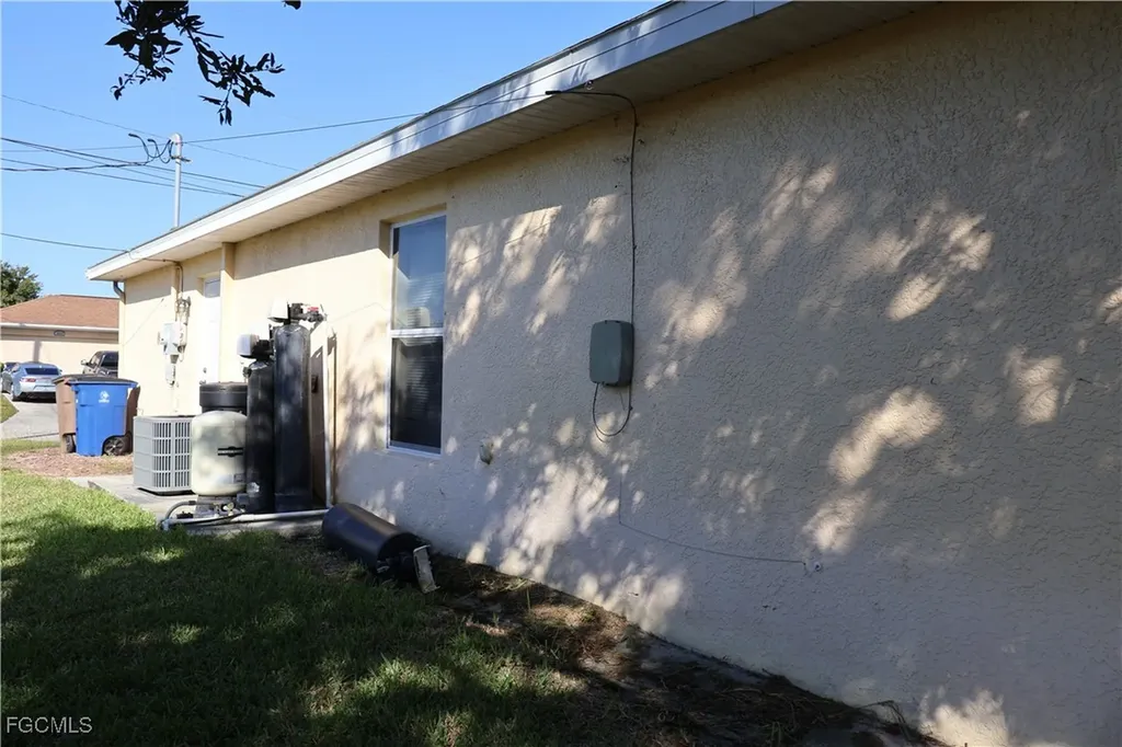 3805 22nd Street SW Lehigh Acres FL 33976