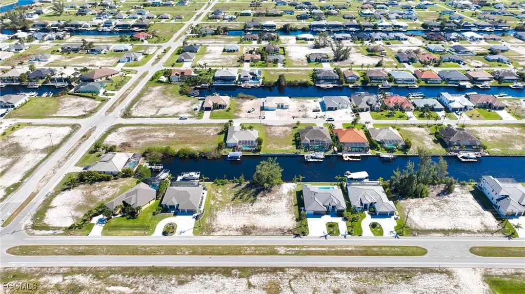 722 NW 39th Avenue Cape Coral FL 33993