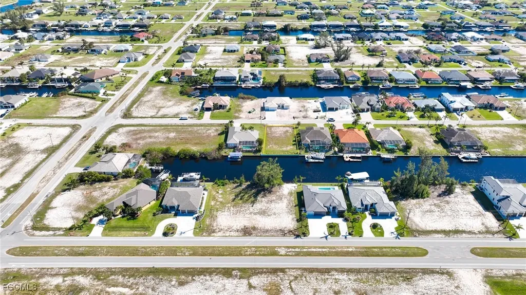 722 NW 39th Avenue Cape Coral FL 33993