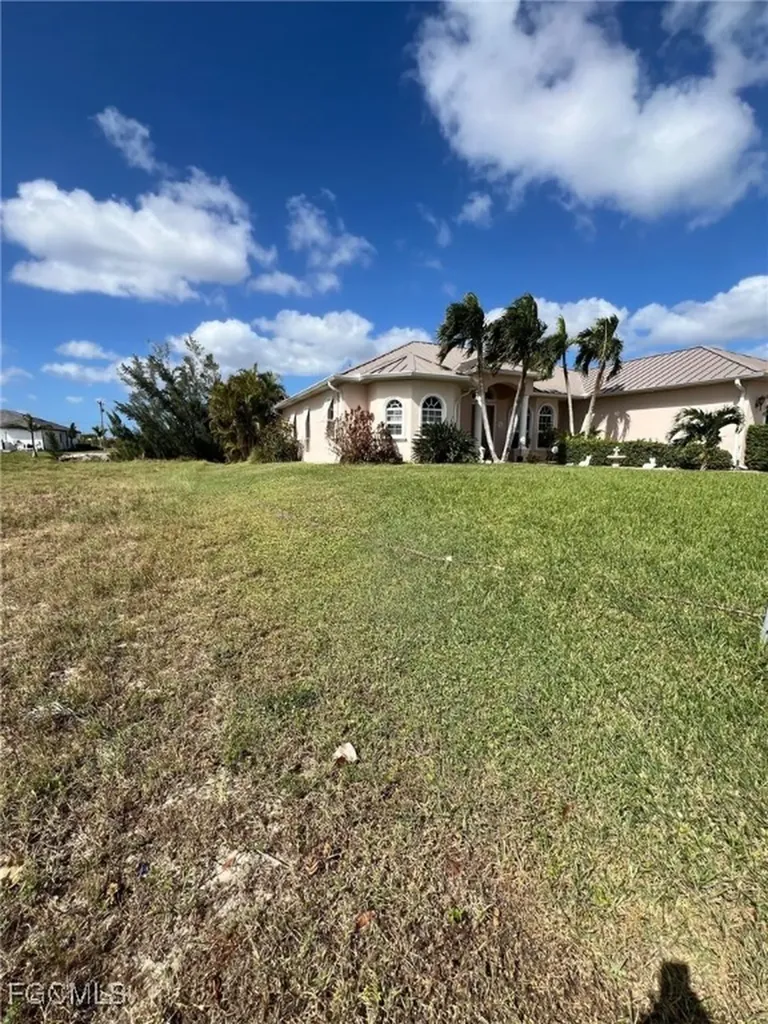 722 NW 39th Avenue Cape Coral FL 33993