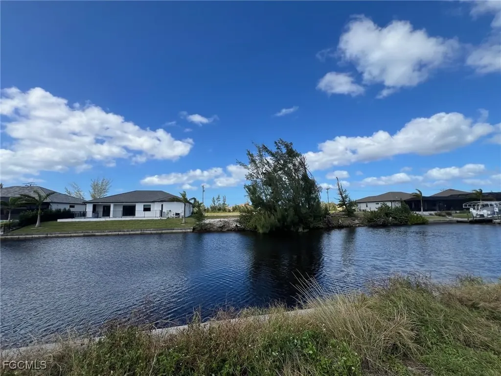 722 NW 39th Avenue Cape Coral FL 33993