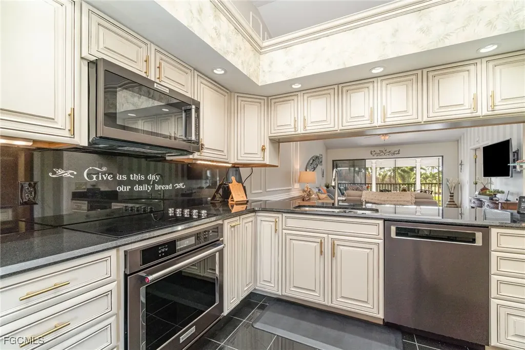 912 SW 48th Terrace Cape Coral FL 33914