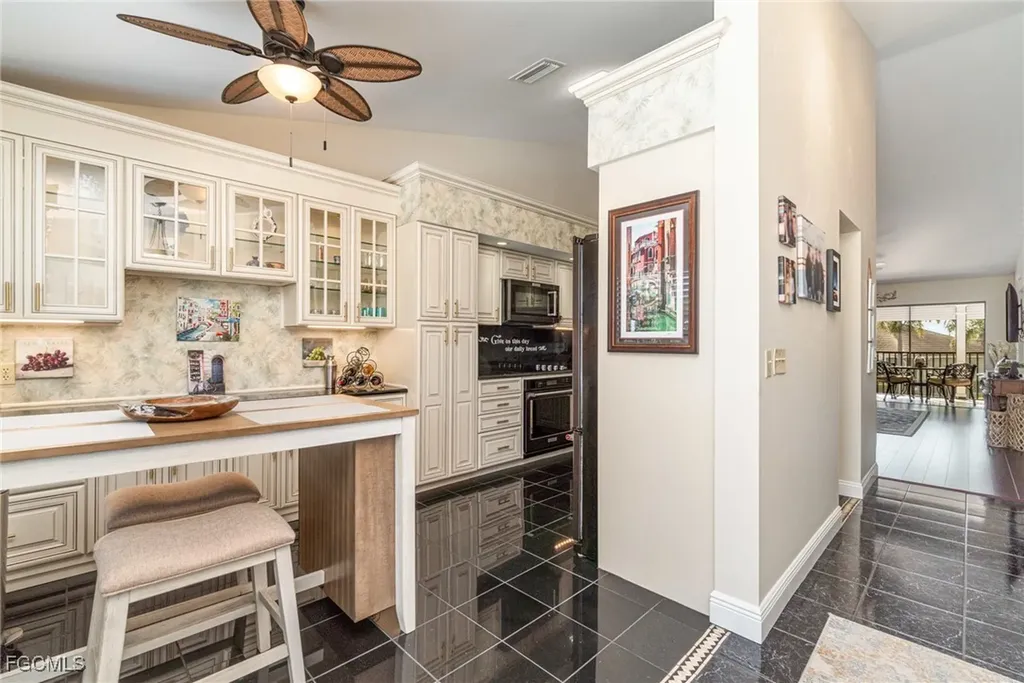 912 SW 48th Terrace Cape Coral FL 33914