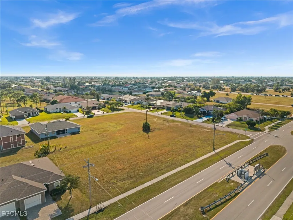 1422 SW Trafalgar Parkway Cape Coral FL 33991