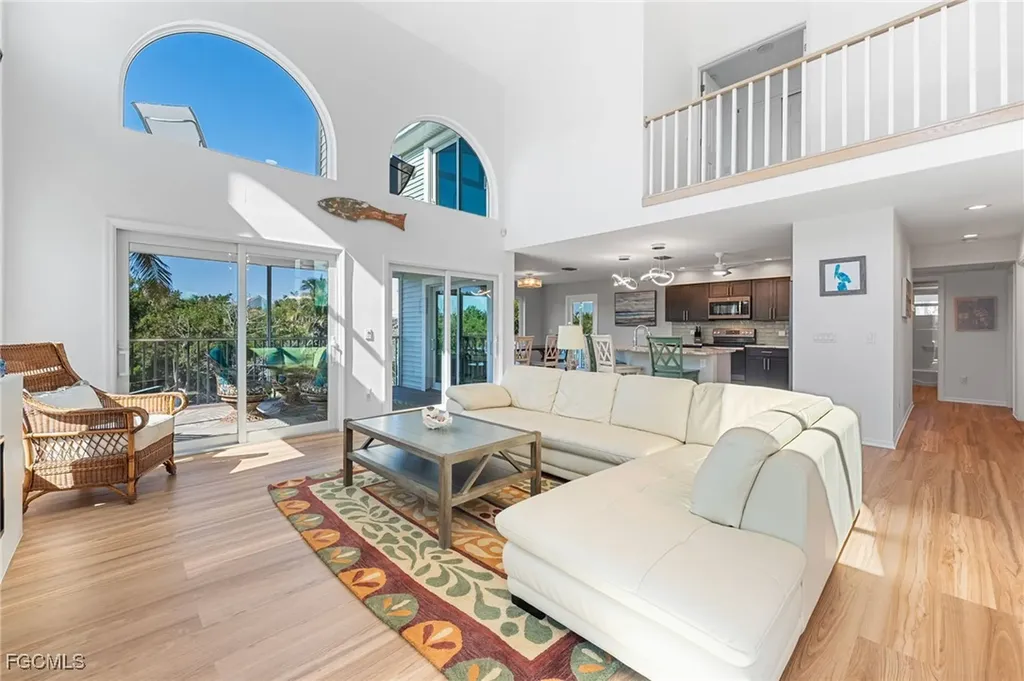 241 Violet Drive Sanibel FL 33957