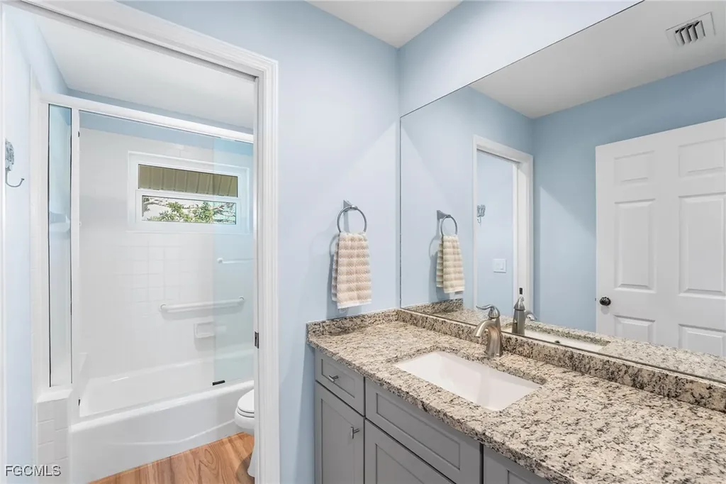 241 Violet Drive Sanibel FL 33957