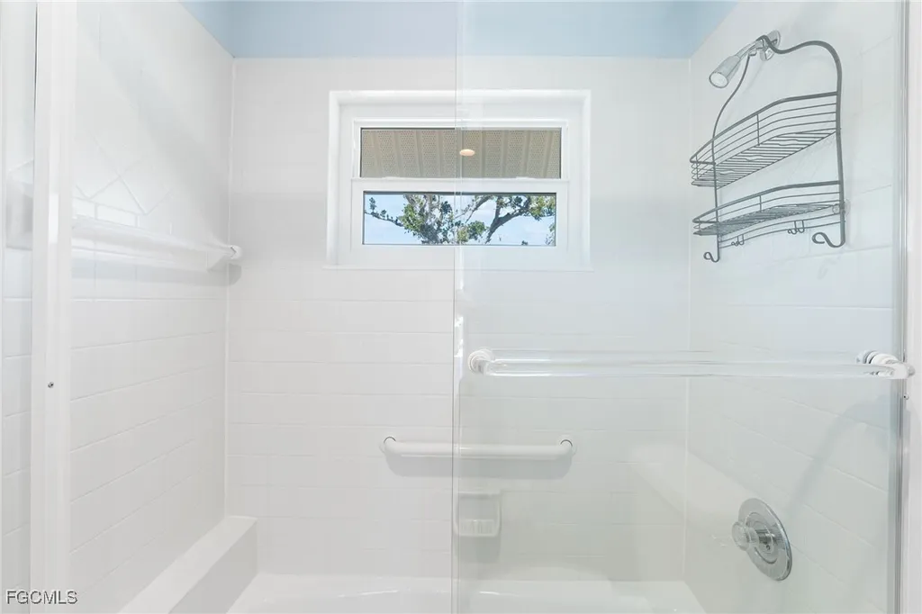 241 Violet Drive Sanibel FL 33957