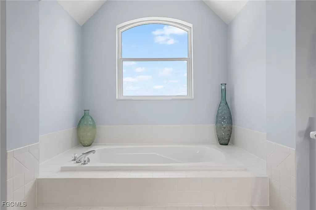 241 Violet Drive Sanibel FL 33957