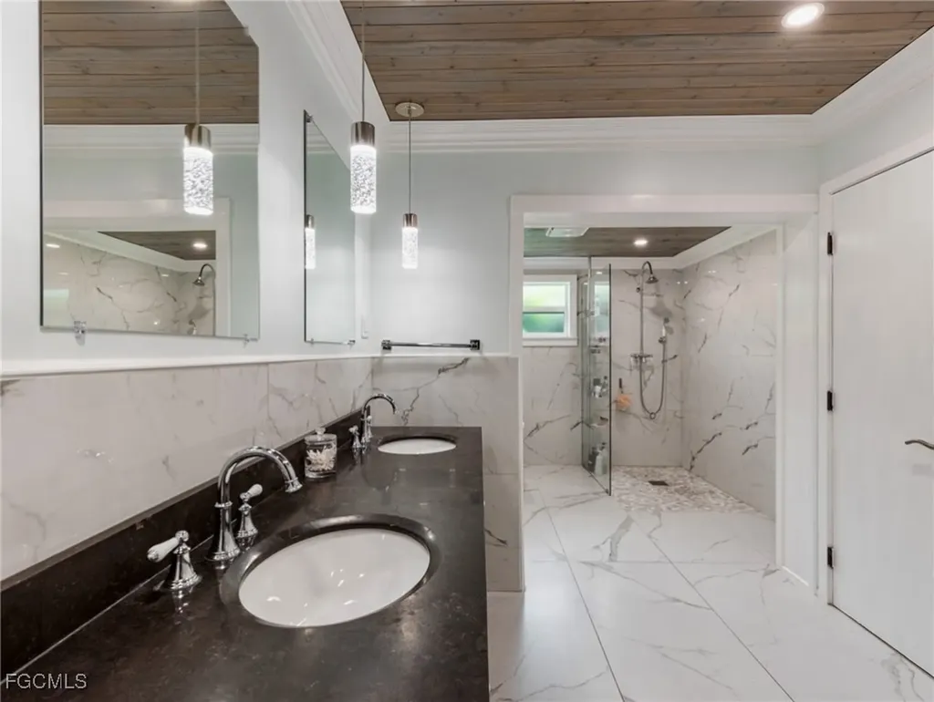 5812 Silvery Lane Fort Myers FL 33919