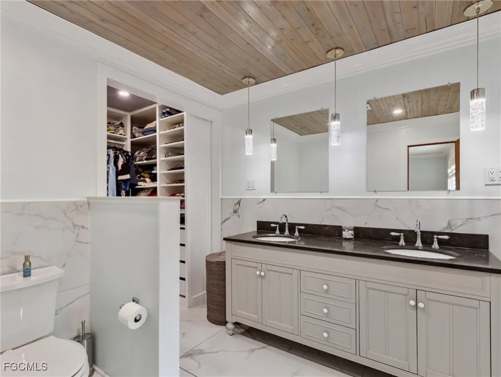 5812 Silvery Lane Fort Myers FL 33919