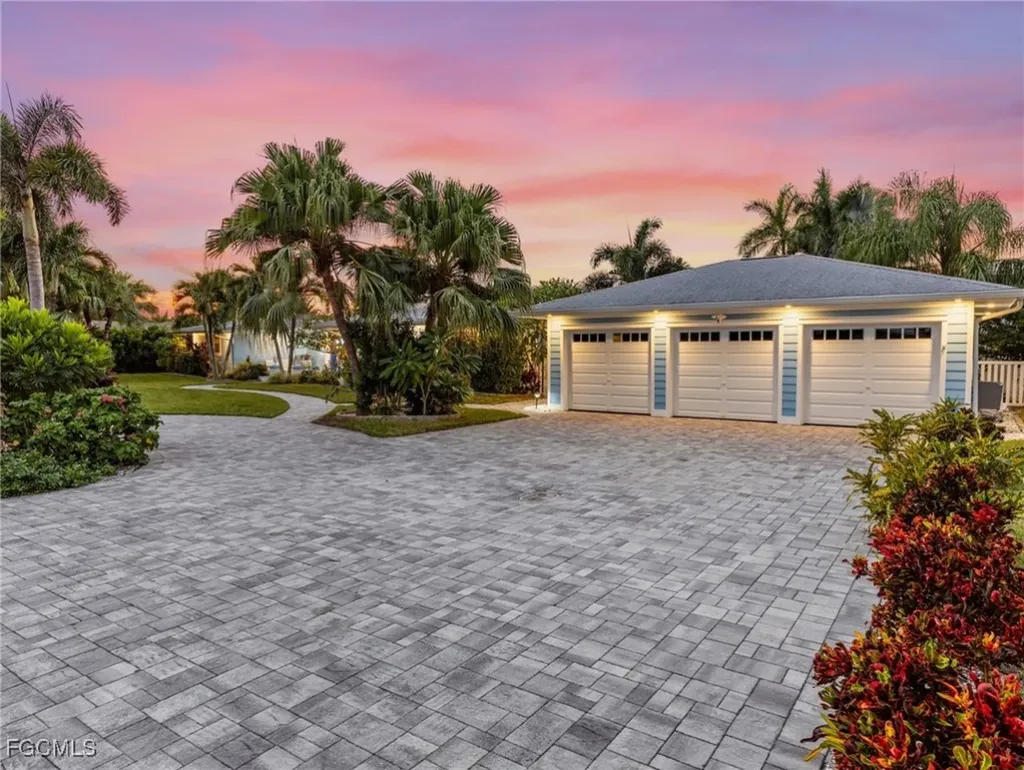 5812 Silvery Lane Fort Myers FL 33919