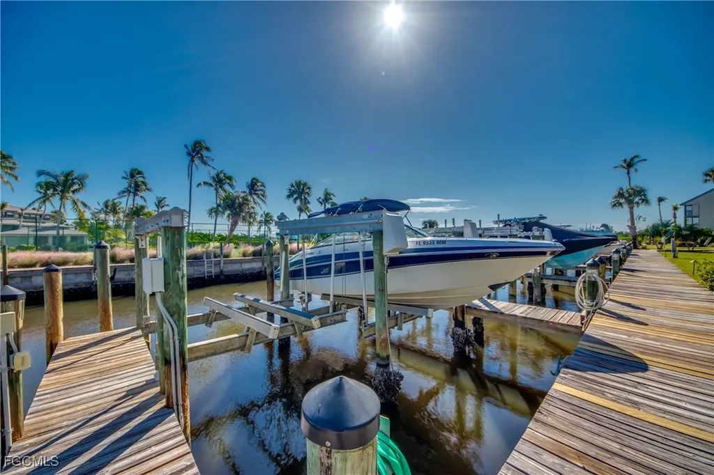 16640 Bocilla Island Club Drive Bokeelia FL 33922