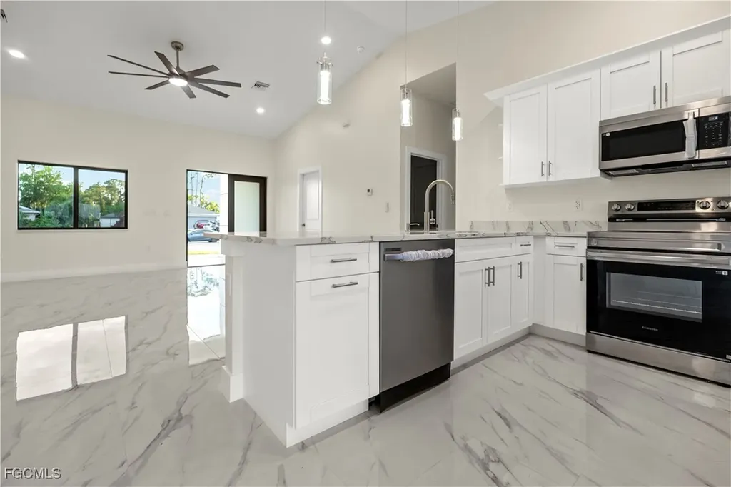 3609 23rd Street SW Lehigh Acres FL 33976