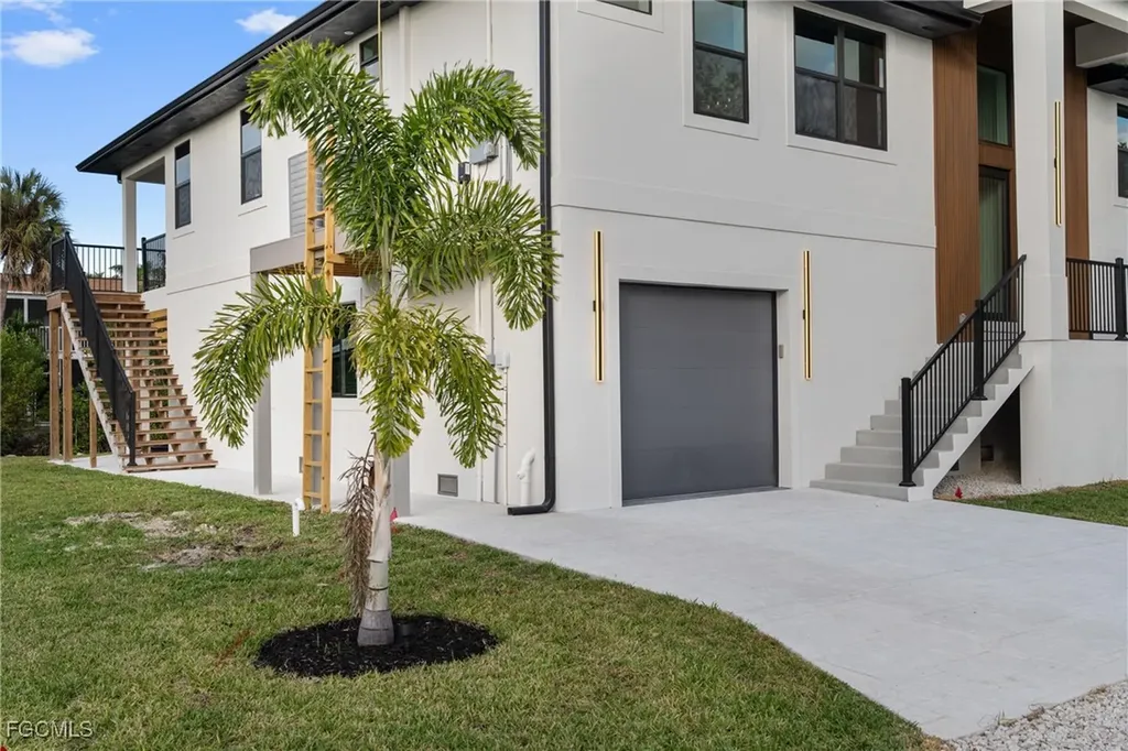 18190 Pioneer Road Fort Myers FL 33908