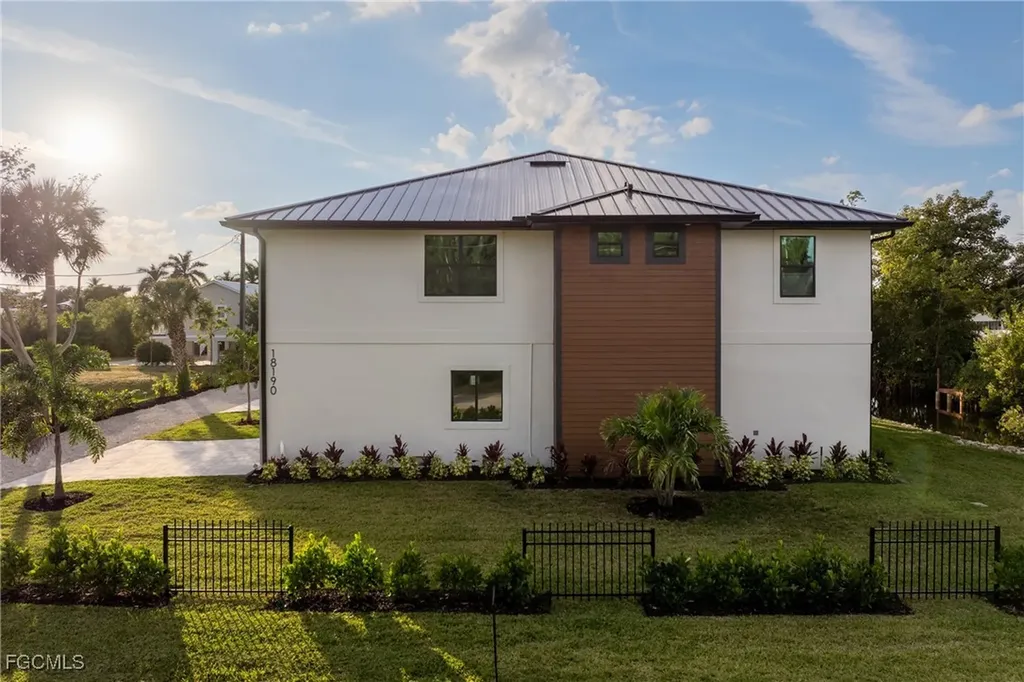 18190 Pioneer Road Fort Myers FL 33908