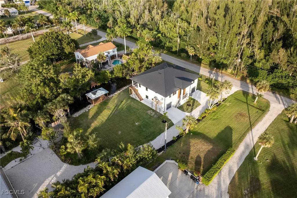 18190 Pioneer Road Fort Myers FL 33908