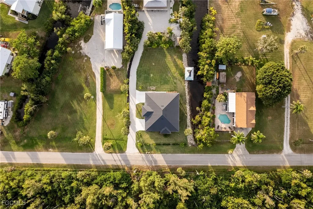 18190 Pioneer Road Fort Myers FL 33908