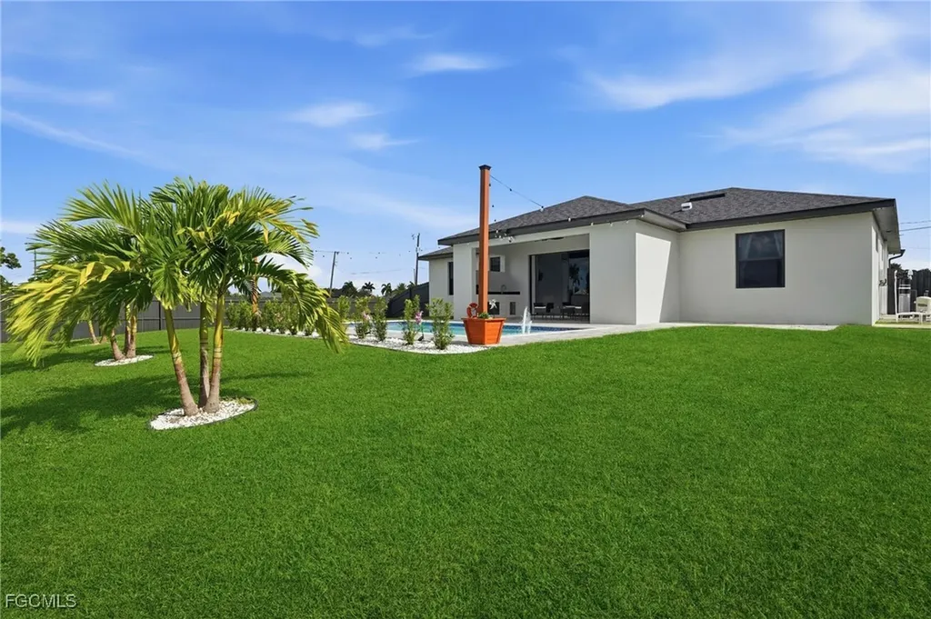 1720 NW 15th Place Cape Coral FL 33993