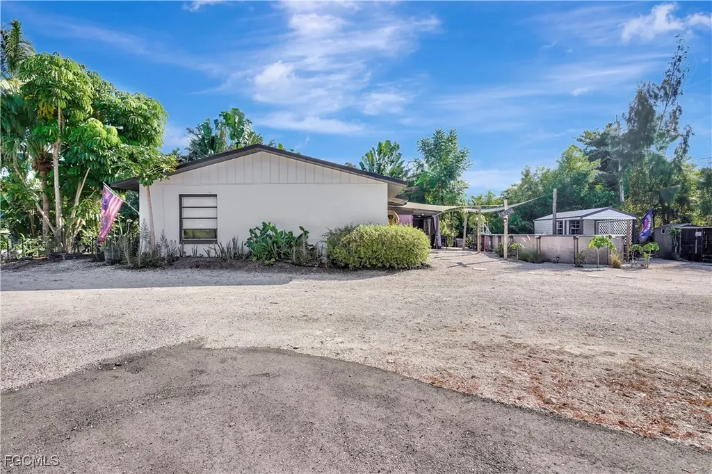 5887 Kingfish Road Bokeelia FL 33922