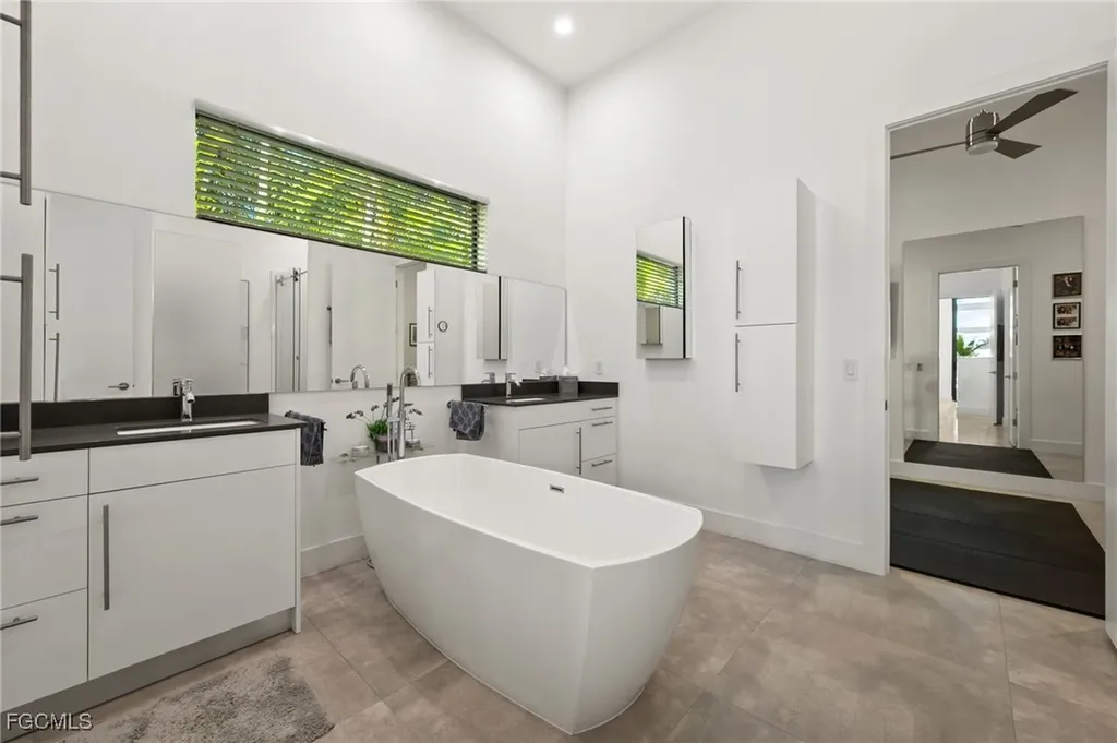 5324 Mayfair Court Cape Coral FL 33904