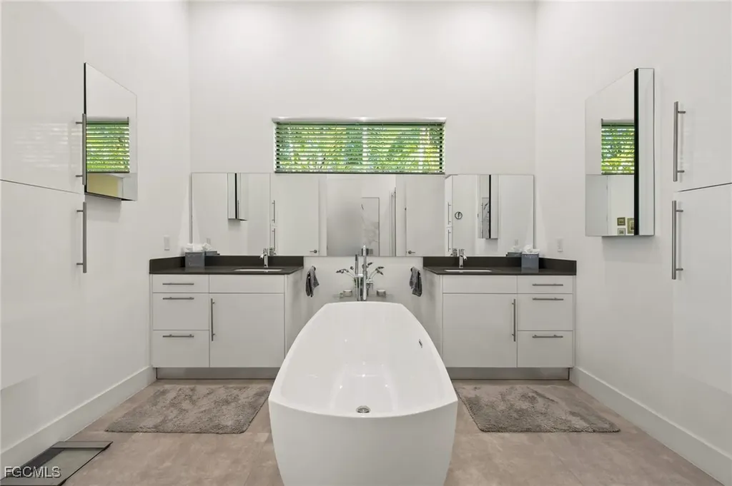 5324 Mayfair Court Cape Coral FL 33904