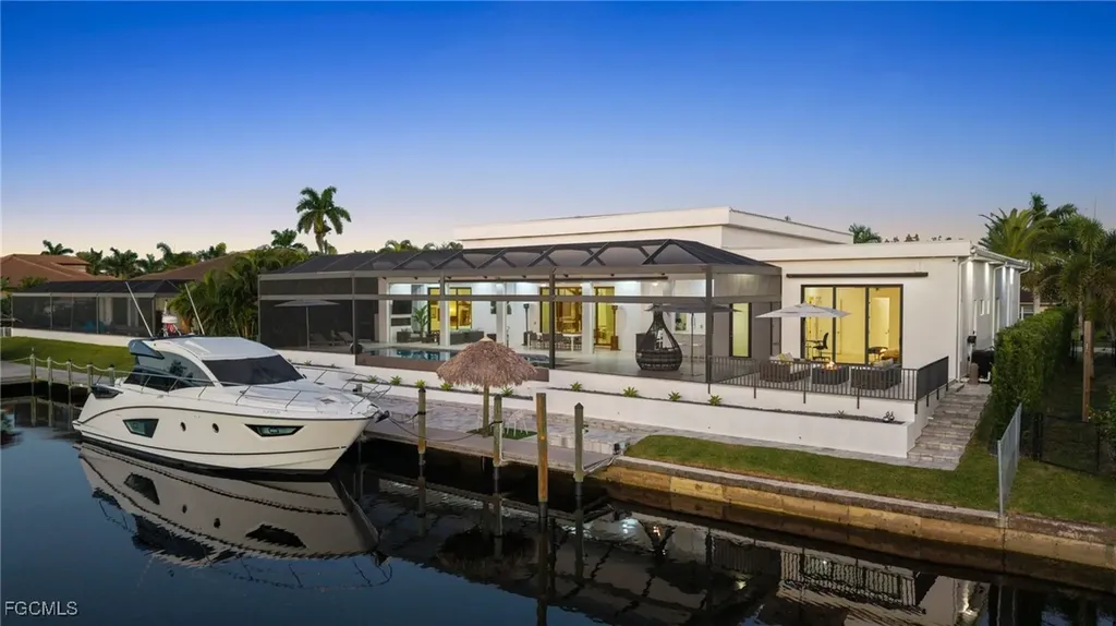 5324 Mayfair Court Cape Coral FL 33904