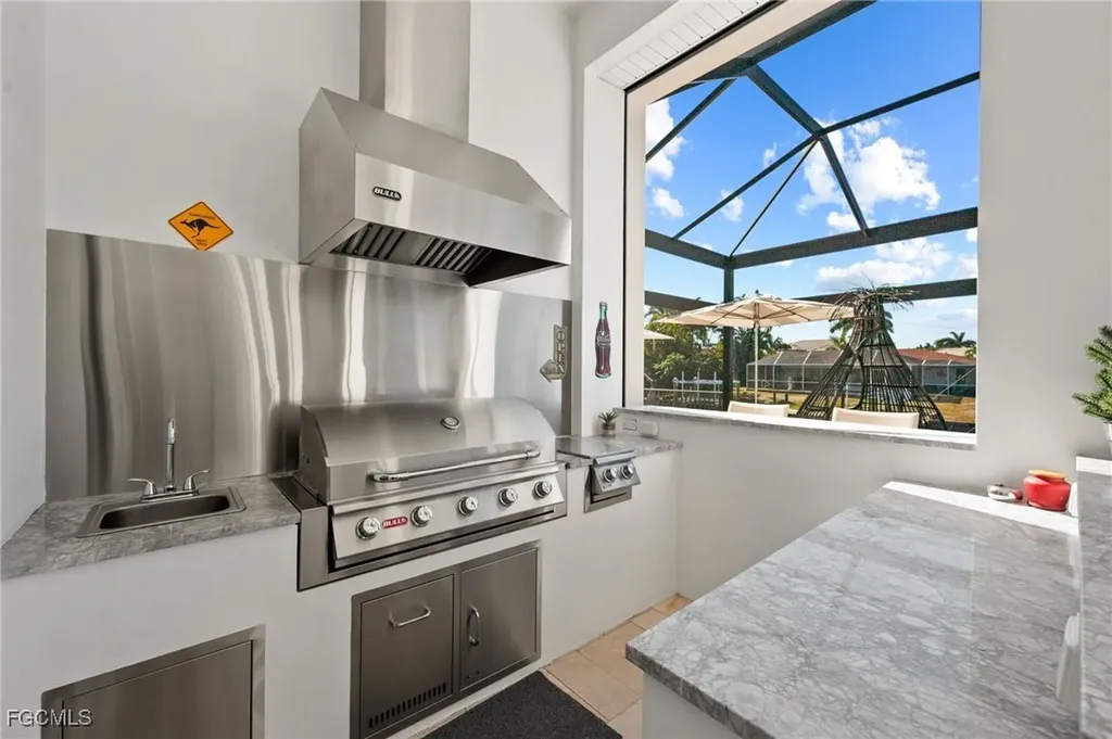 5324 Mayfair Court Cape Coral FL 33904