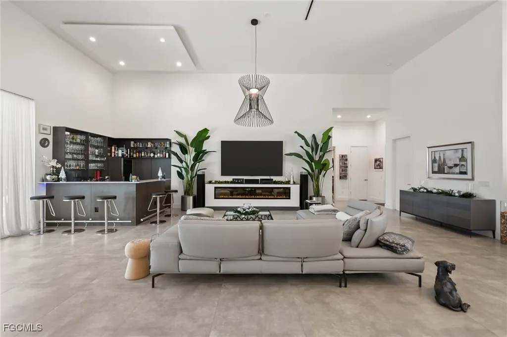 5324 Mayfair Court Cape Coral FL 33904