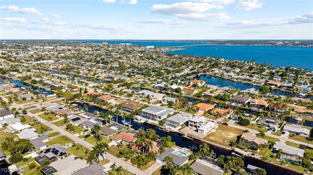 5324 Mayfair Court Cape Coral FL 33904