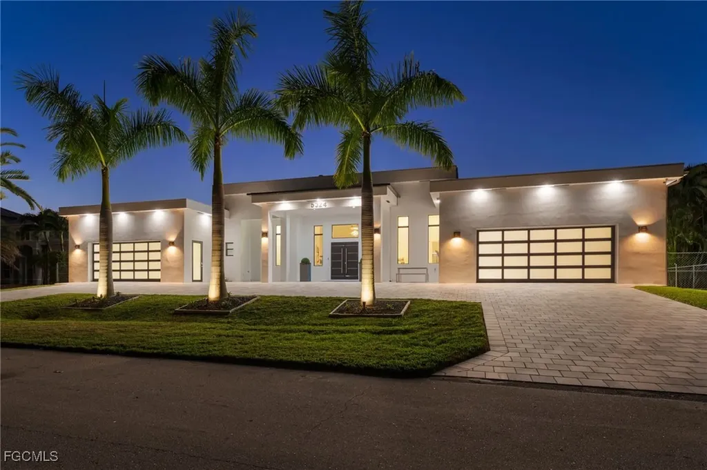 5324 Mayfair Court Cape Coral FL 33904