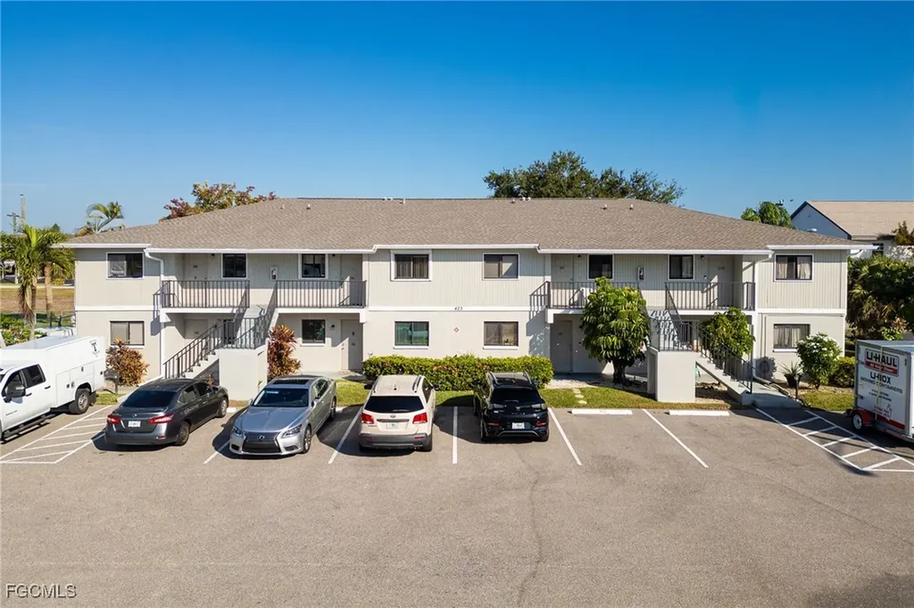 423 Cape Coral Parkway W Cape Coral FL 33914