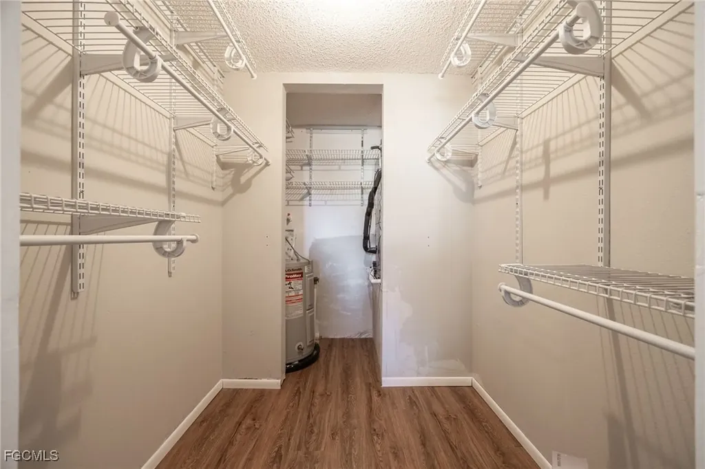 423 Cape Coral Parkway W Cape Coral FL 33914